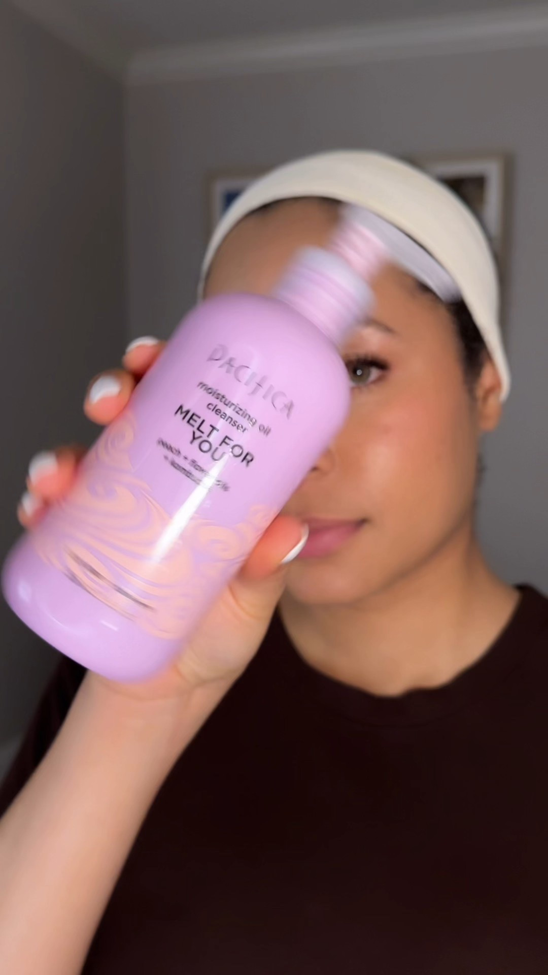 Been loving this Pacifica Beauty cleanser lately! 🌿
I usually stick to my go-to’s, but this one surprised me:
✔️ No synthetic fragrance, but still smells DIVINE
✔️ Deep cleans without stripping
✔️ Removes all my makeup (no double cleanse needed!)
✔️ Gentle enough for a variety of skin types
✔️ Easy to find at multiple retailers

Linked it below in case you're curious! 👇🏽#LTKSummerEdit

#LTKBeauty