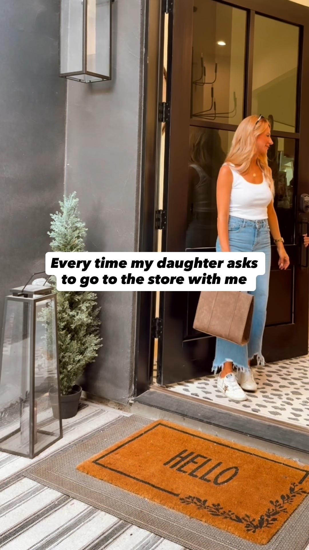 These jeans are my fave!! I’ve linked the ones and a similar pair! They’re too good not to share! 

#LTKSeasonal #LTKPetite #LTKOver40