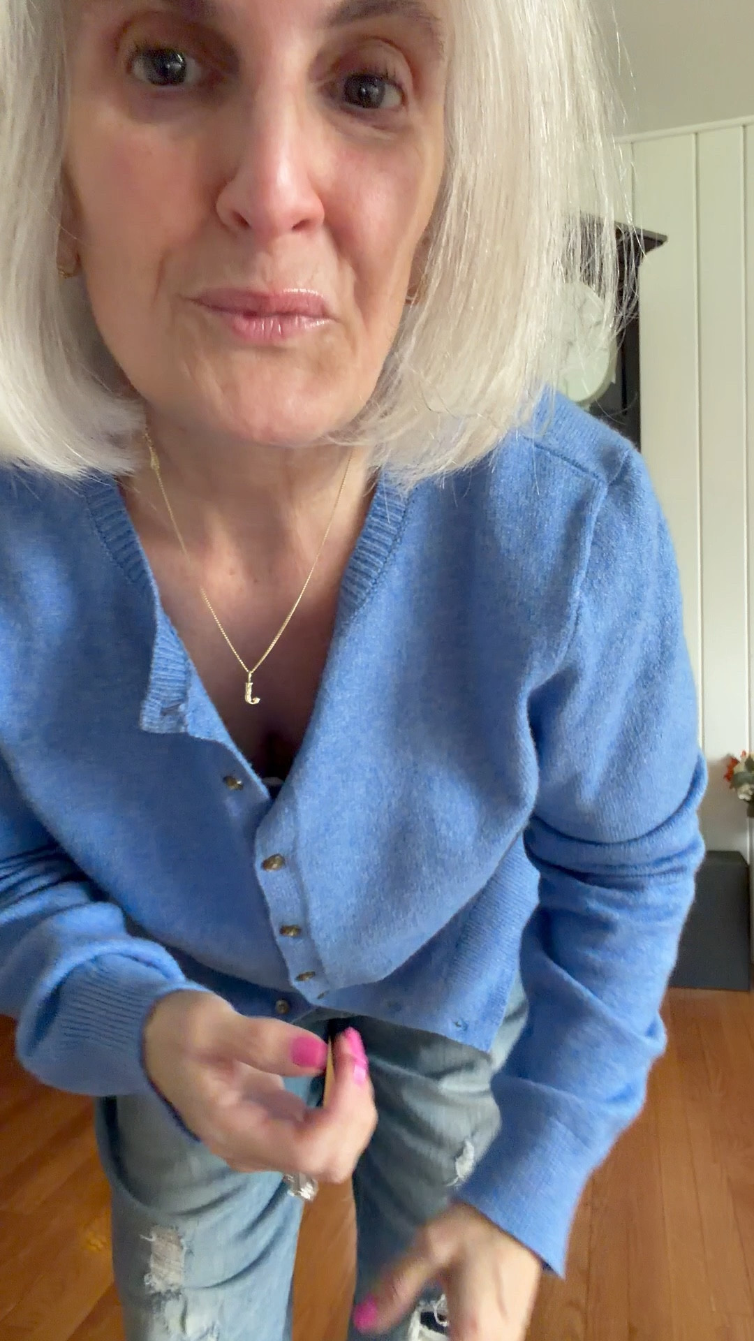 Boyfriend Jean w a belt and the softest cardigan w platform vans 

#LTKMidsize #LTKOver40