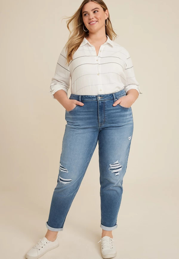 Plus Size m jeans by maurices™ Supersoft 90s High Rise Taper Ankle Jean | Maurices