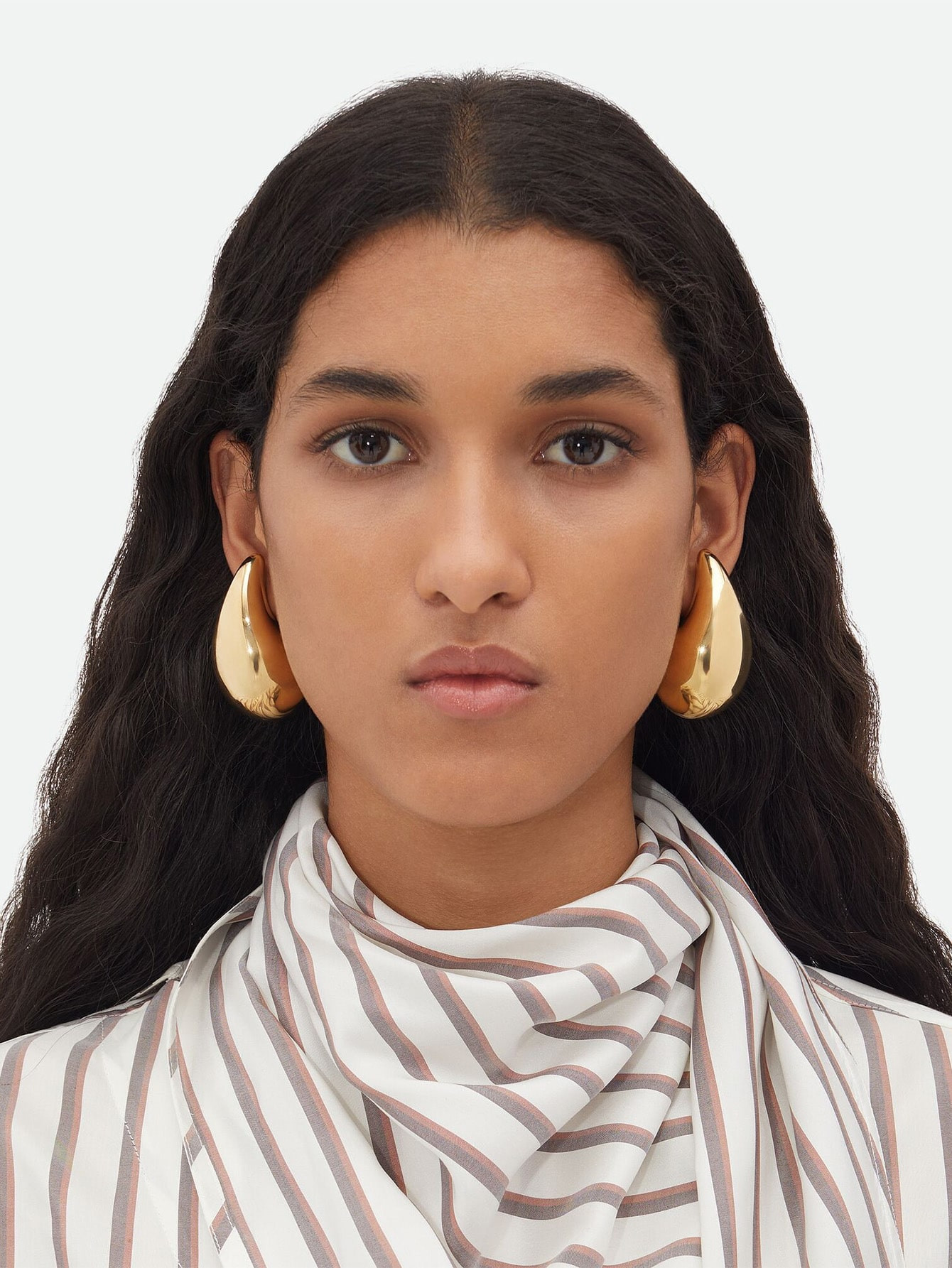 1pair Oversized Drop-shaped Metallic Finish Earrings For Women, Daily Casual All-match Style, Pop... | SHEIN