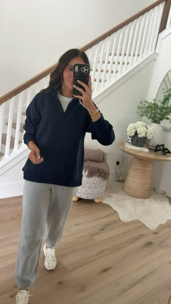 Sweatshirt size XS, joggers size XS. 

Some of my favorite and most worn pieces from @athleta will be on sale during Friends and
Family 30% off, start September 28th and goes through October 5th linking my favorites below.
