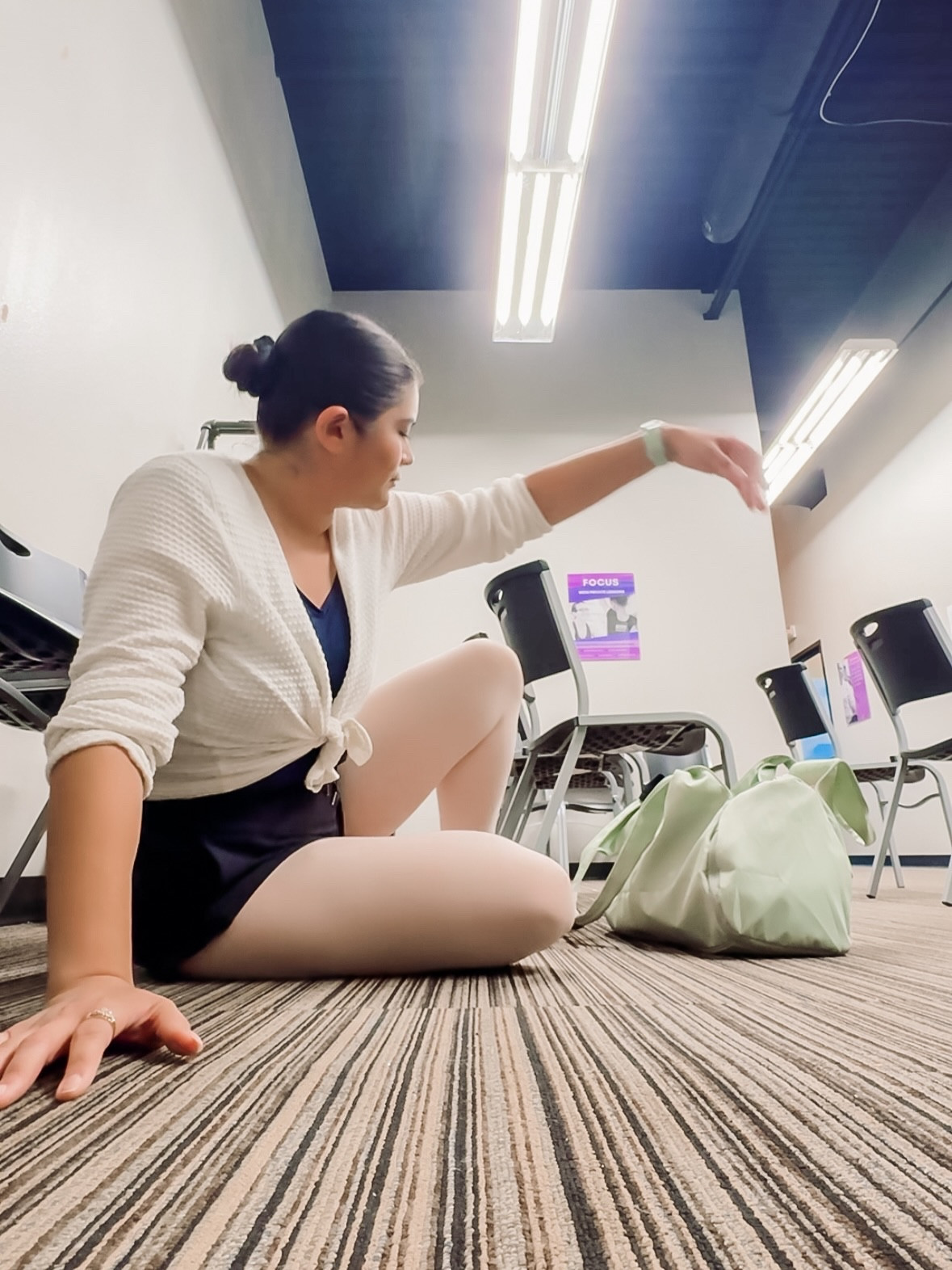 Every class is a reminder: progress isn’t always about perfect technique, it’s about showing up, staying curious, and giving yourself grace along the way. 🩰✨
.
.
.
Wearing size L in shorts and size XXL in tights. My bag is light green.
#AdultBallet #DanceJourney #BalletLife #PostClassVibes #DanceCommunity #DancerAtHeart #ProgressNotPerfection #BalletPractice #DanceInspired

#LTKMidsize #LTKFindsUnder50 #LTKActive