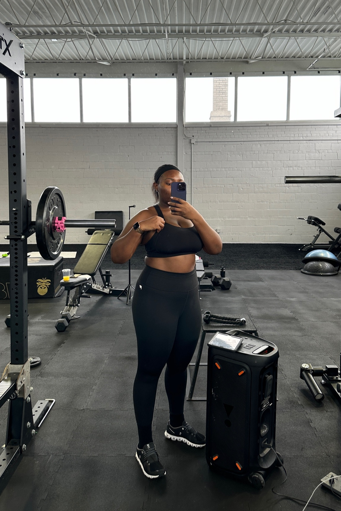 I absolutely love this high impact sports bra and high waisted leggings for the perfect HIIT workout 🏋🏾‍♀️ 

#LTKfindsunder50 #LTKfitness #LTKmidsize