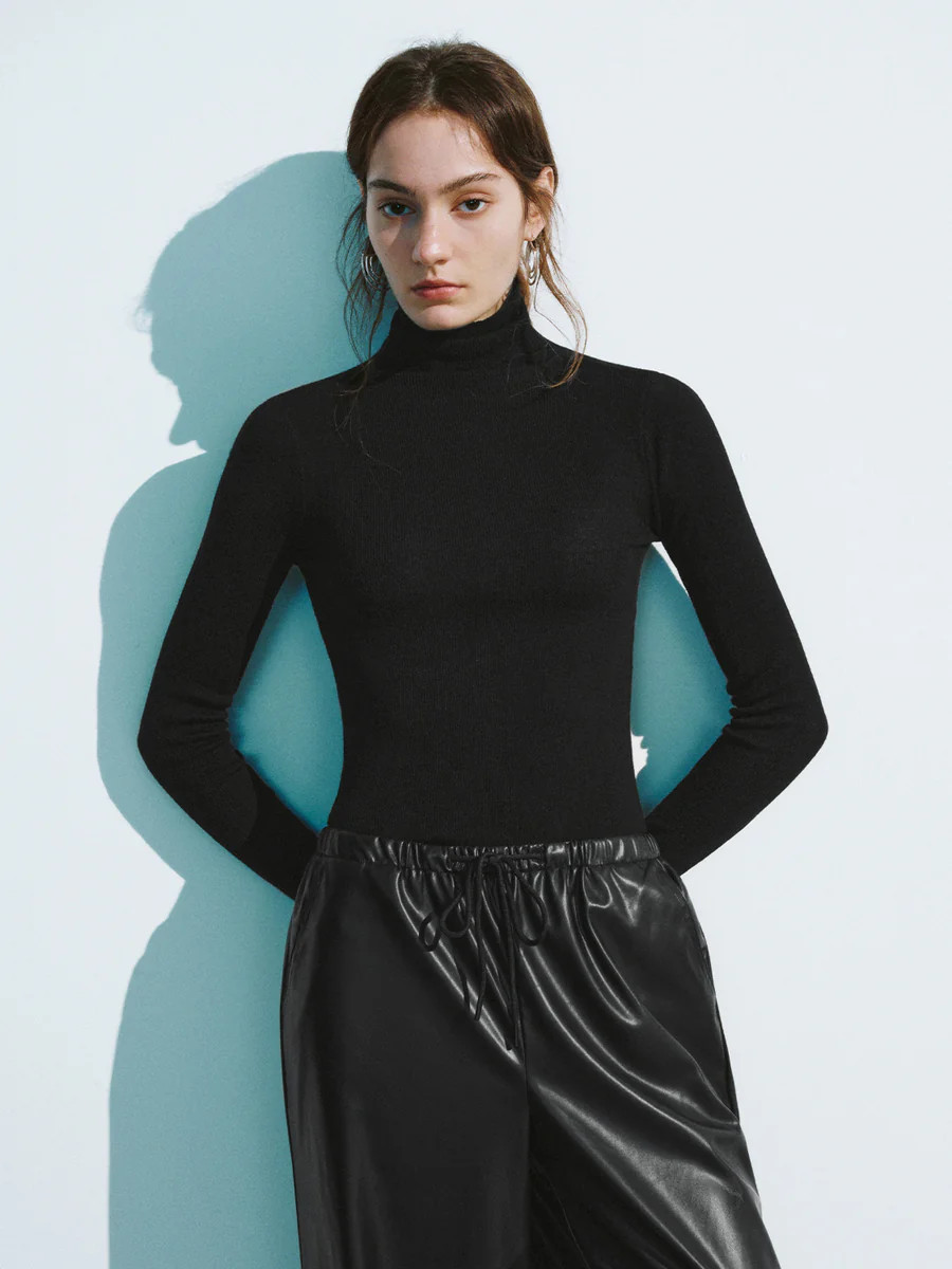 Turtle Neck Skinny Knitted T-Shirt | Urban Revivo