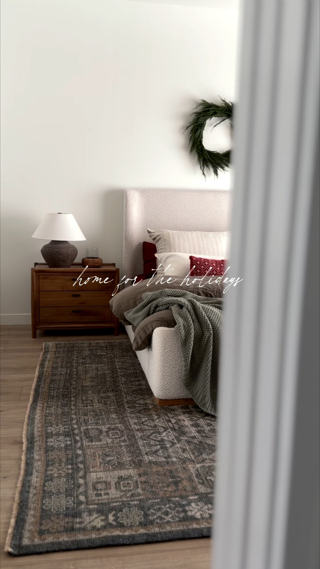 Merry Christmas Eve! 🌲 

Here’s a quick holiday home tour. Second Christmas in our home and it’s the best one yet! We’re getting ready to host tomorrow. What about you? Hosting? Traveling? Staying home?

#christmasathome #holidaydecor #christmastree #bedroom #hometour

#LTKHoliday #LTKHome