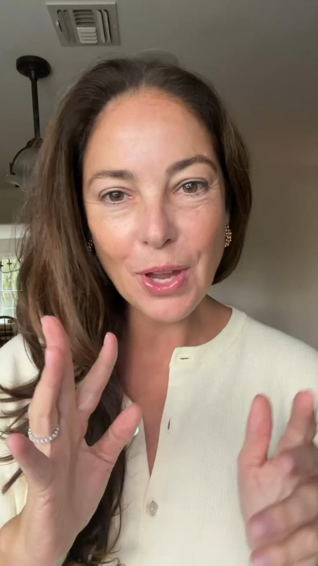 Unboxing of a week worth of PR gifting as a 50 year old influencer. It’s never too late to start something new! Having so much fun navigating this unexpected career. Please put a new word for me to use instead of AMAZING which after editing this video I realized I used approximately 15 times. Sorry about that! #unboxing #unboxingvideo

#LTKOver40 #LTKSeasonal #LTKMidsize