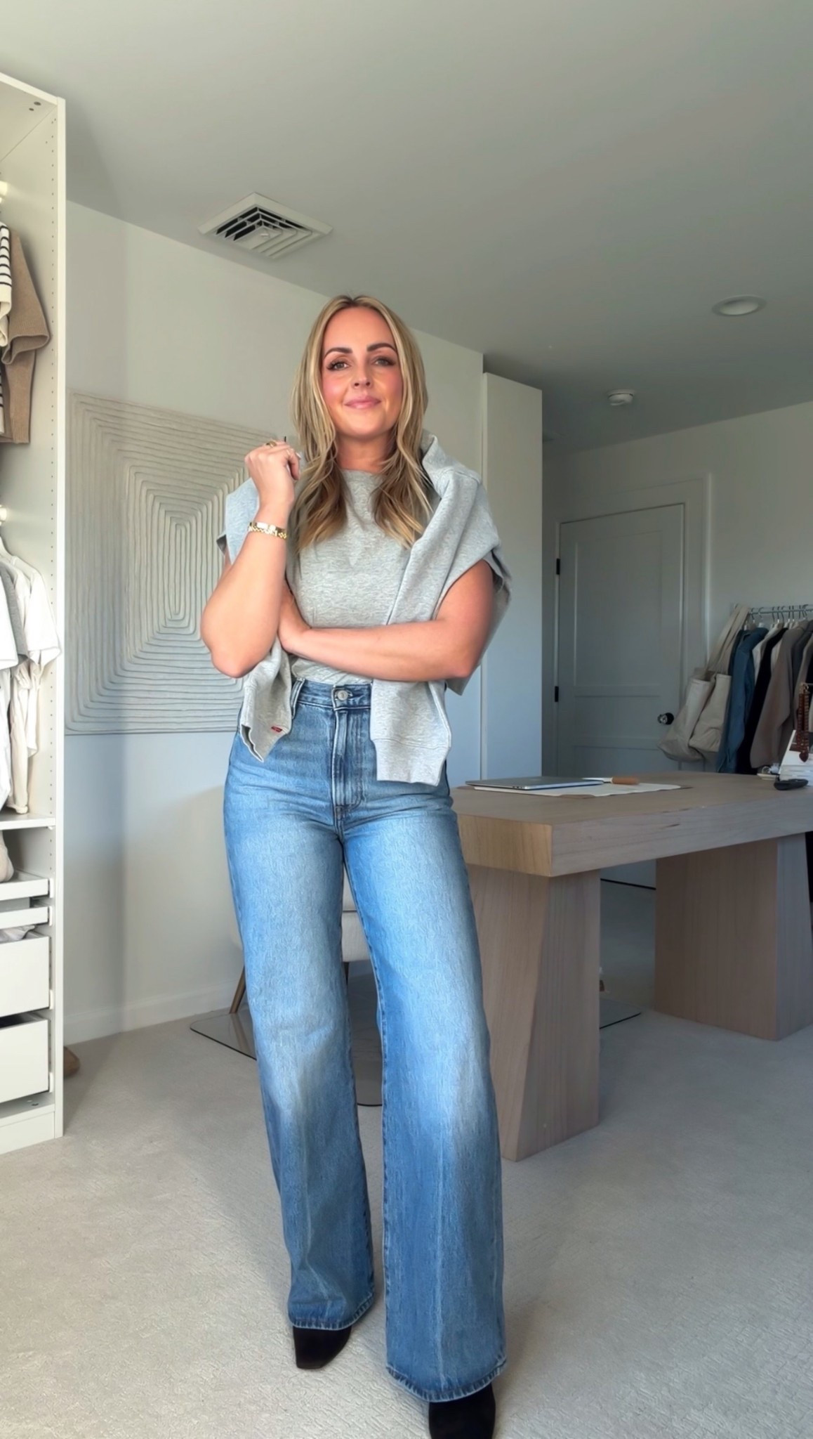 My favorite pair of wide leg @levis 40% right now!

#levispartner @levis

SIZE: I’m between 27/28 and wear the 27
WASH: Not the Same
LENGTH: 30”

#LTKFindsUnder100 #LTKCyberWeek #LTKOver40