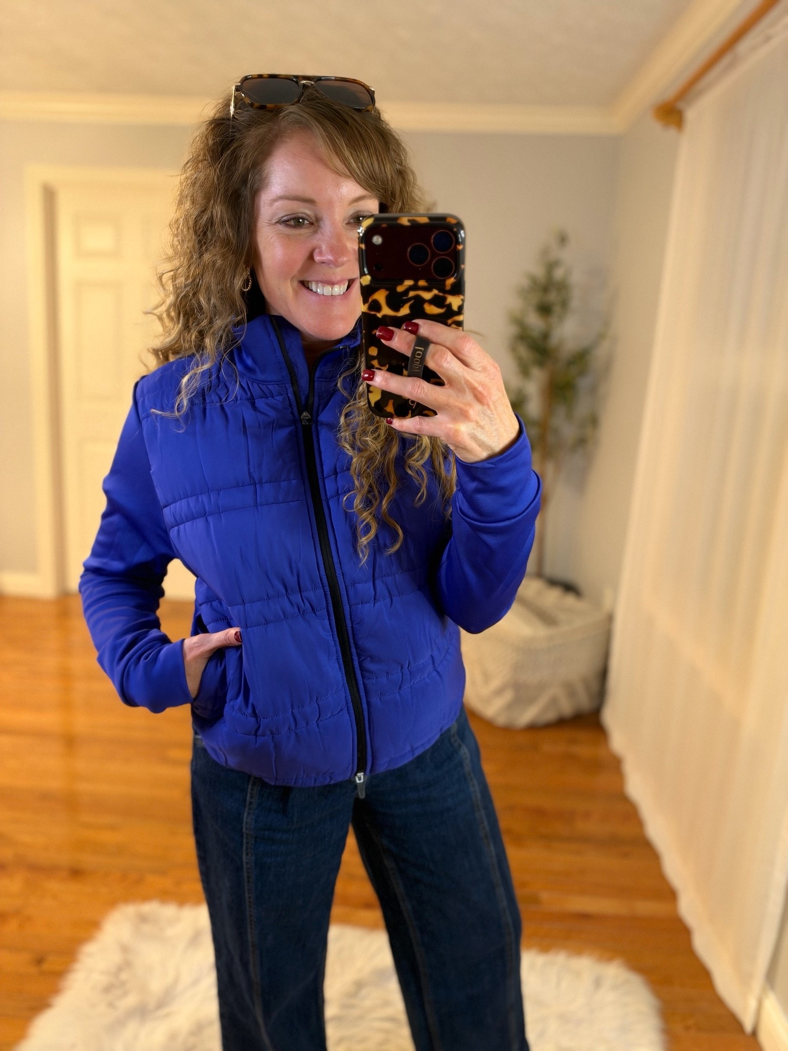 Walmart Avia Women's Hybrid Jacket with Long Sleeves, Sizes XS-XXXL

*jacket- wearing size medium 
*jeans- Walmart last year, linking similar 
Shoes- Walmart last year, linking similar

Over 40 fashion / game day / fall fashion @Walmart #walmartpartner #walmartstyle @Loopy Cases