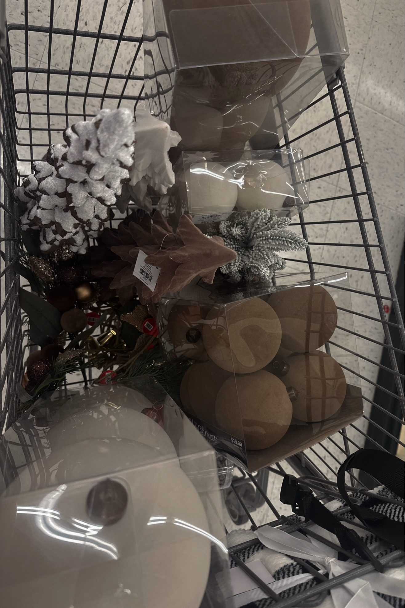 50% in store at Hobby Lobby



#LTKSaleAlert #LTKSeasonal #LTKFindsUnder50