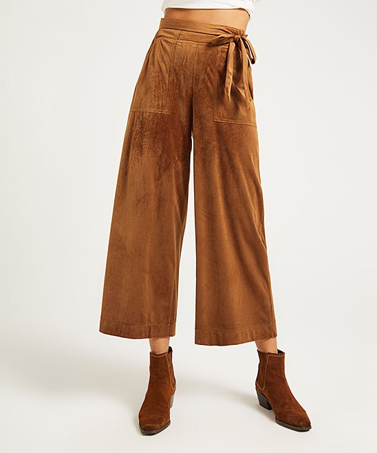 Suzanne Betro Weekend Women's Casual Pants 101CAMEL - Camel Patch-Pocket Corduroy Crop Paper Bag Pan | Zulily