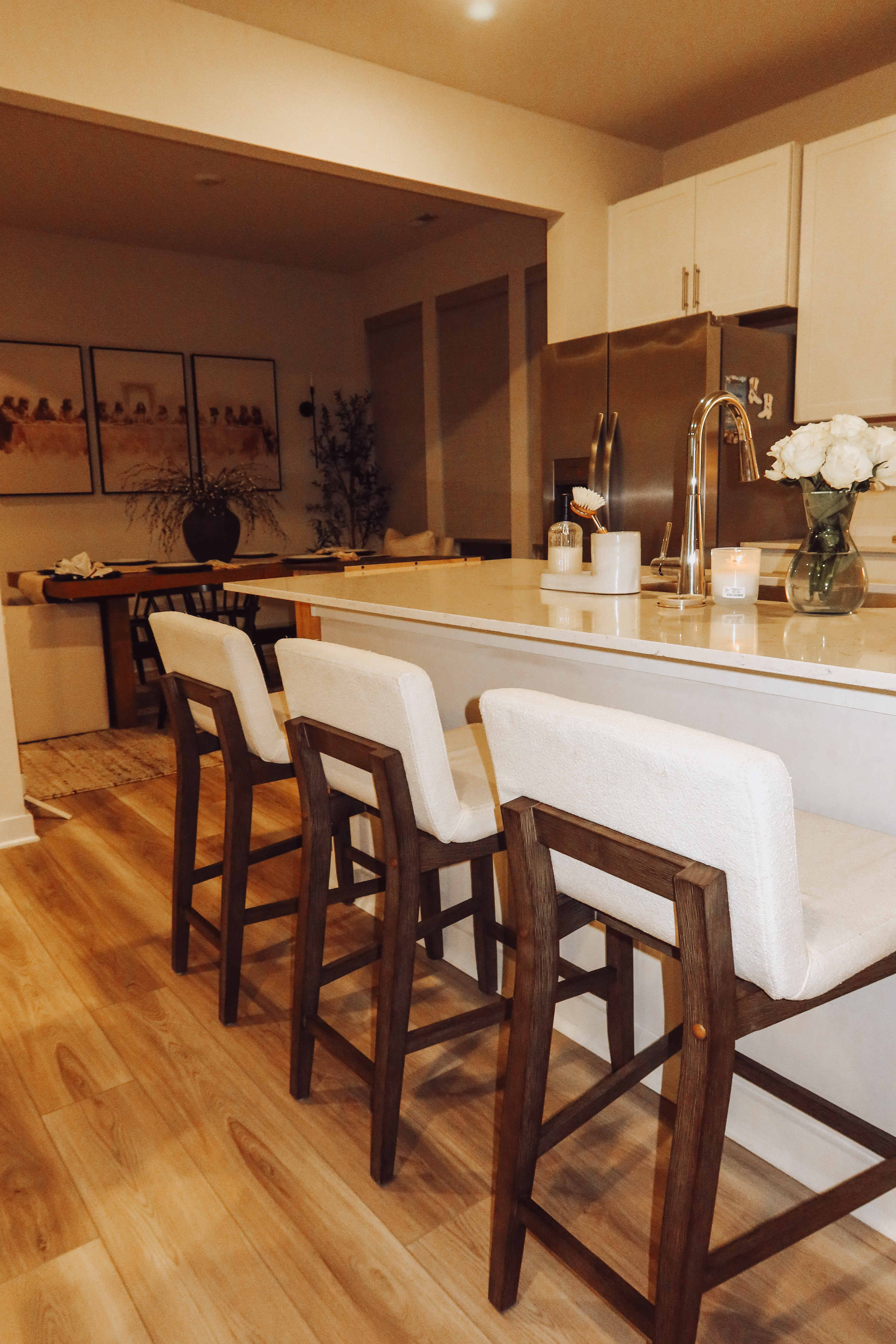 Adding warmth + personality to the heart of the home with these simple details 🍴 

 #LTKHome #LTKStyleTip