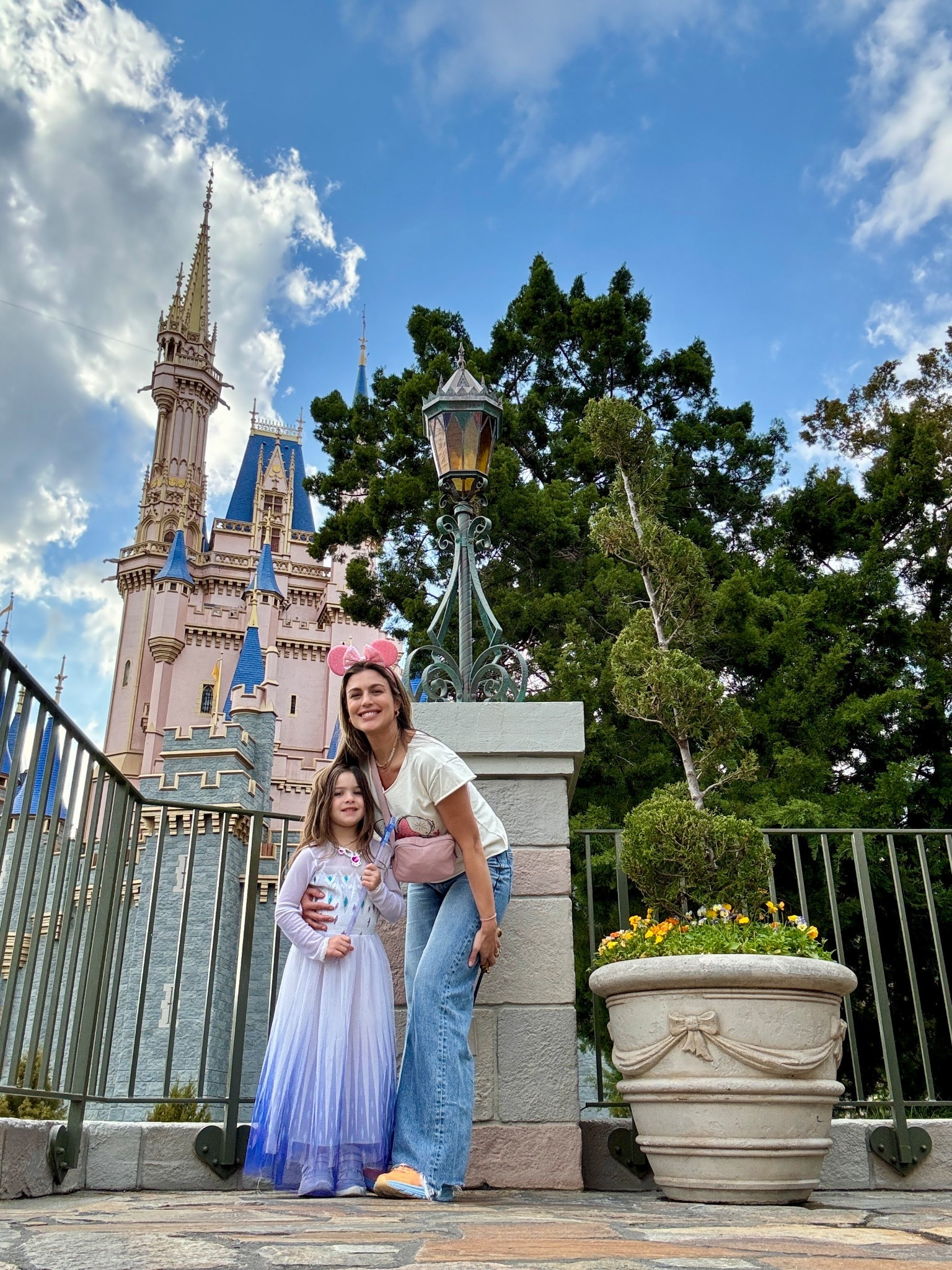 What a magical day at Magic Kingdom!

#disney #disneyworld #disneyshirts #familymatching #disneytips #mickey #minnie #mickeyears #minnieears #disneyoutfits


#LTKStyleTip #LTKTravel #LTKFamily