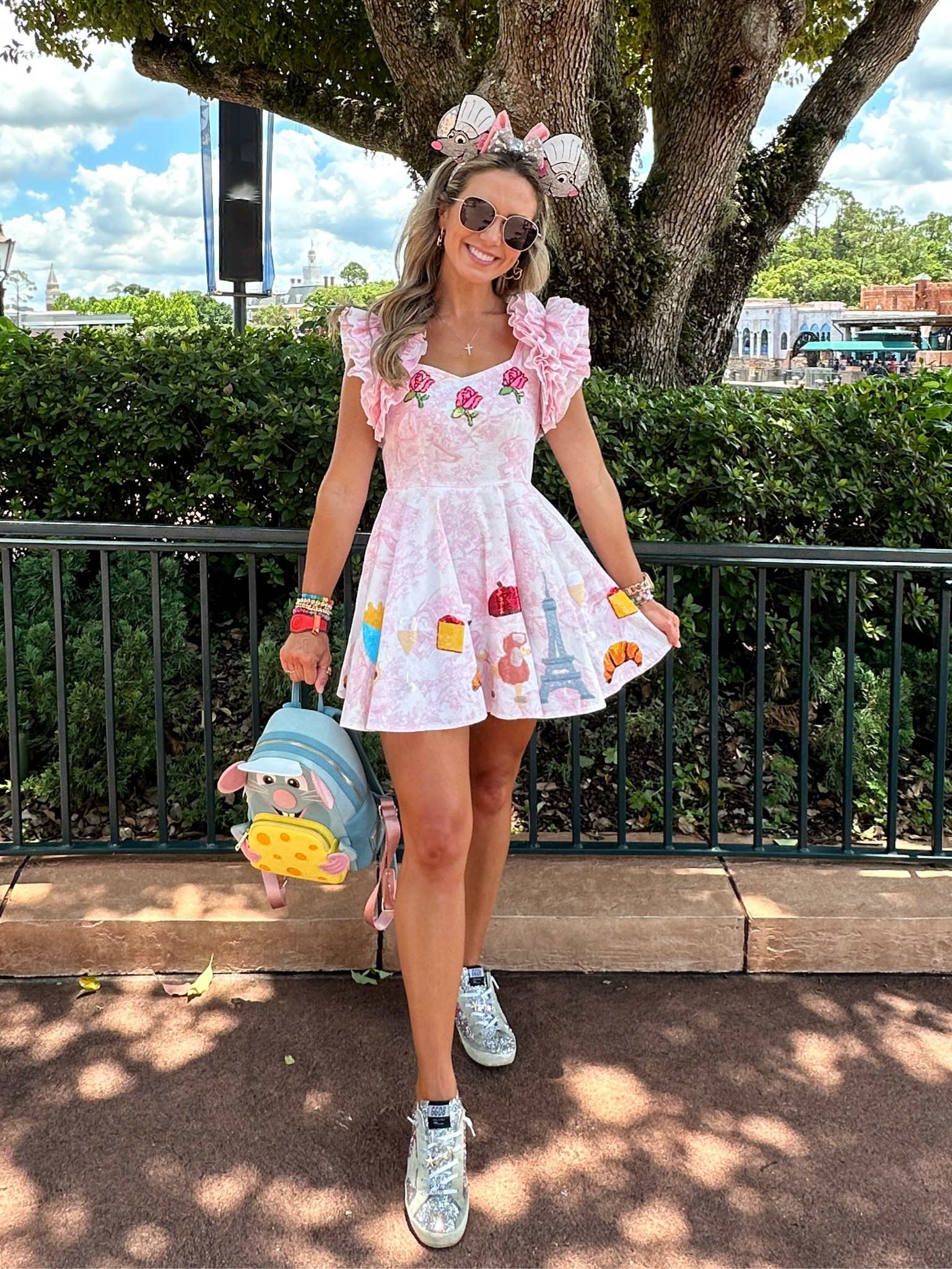 Disney’s Ratatouille inspired outfit 🐭🧀

Disney. Vacation. Ratatouille. Paris.

#LTKTravel #LTKItBag #LTKStyleTip