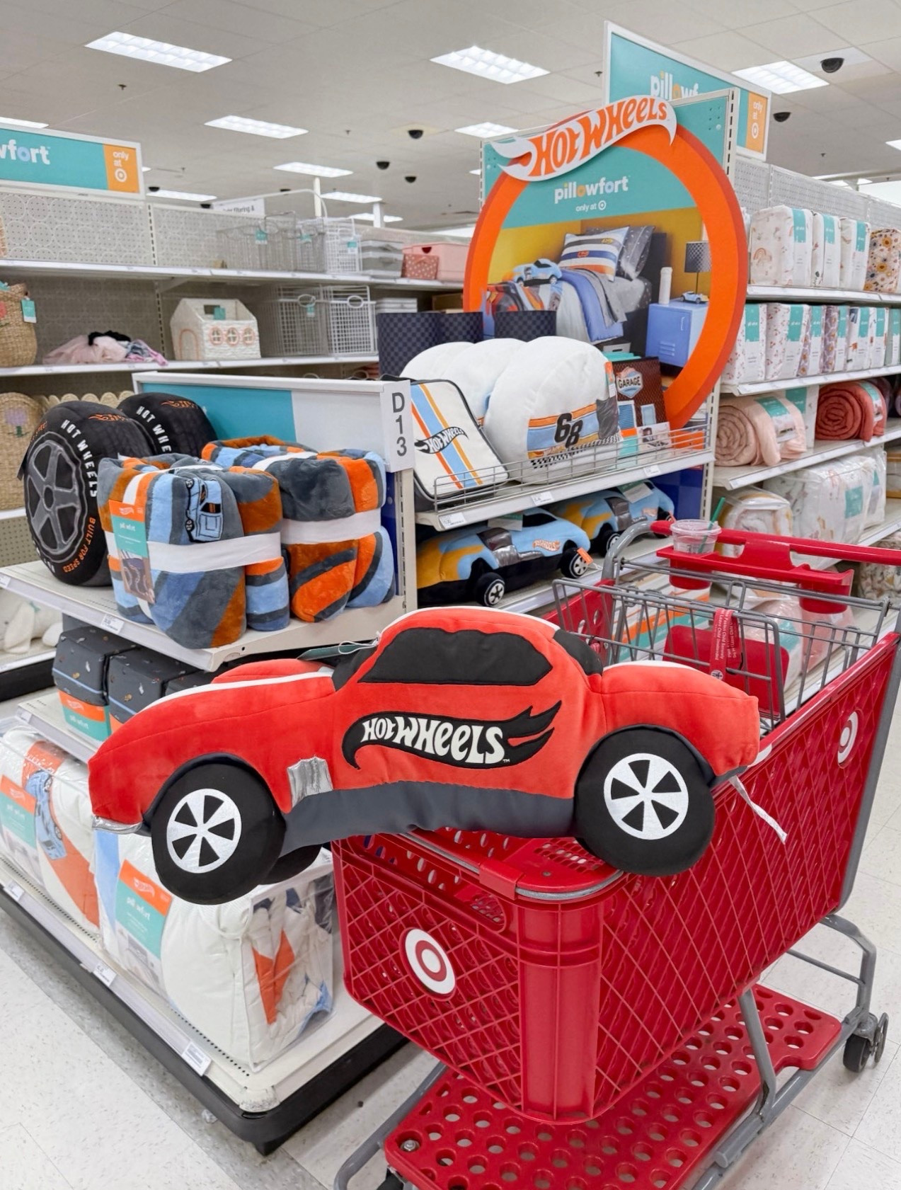 If your kid is hot wheels obsessed… run. Pillowfort’s new Hot Wheels bedding is everything. 

#Target #Pillowfort #TargetFinds #KidsRoomDecor #HotWheels

#LTKKids