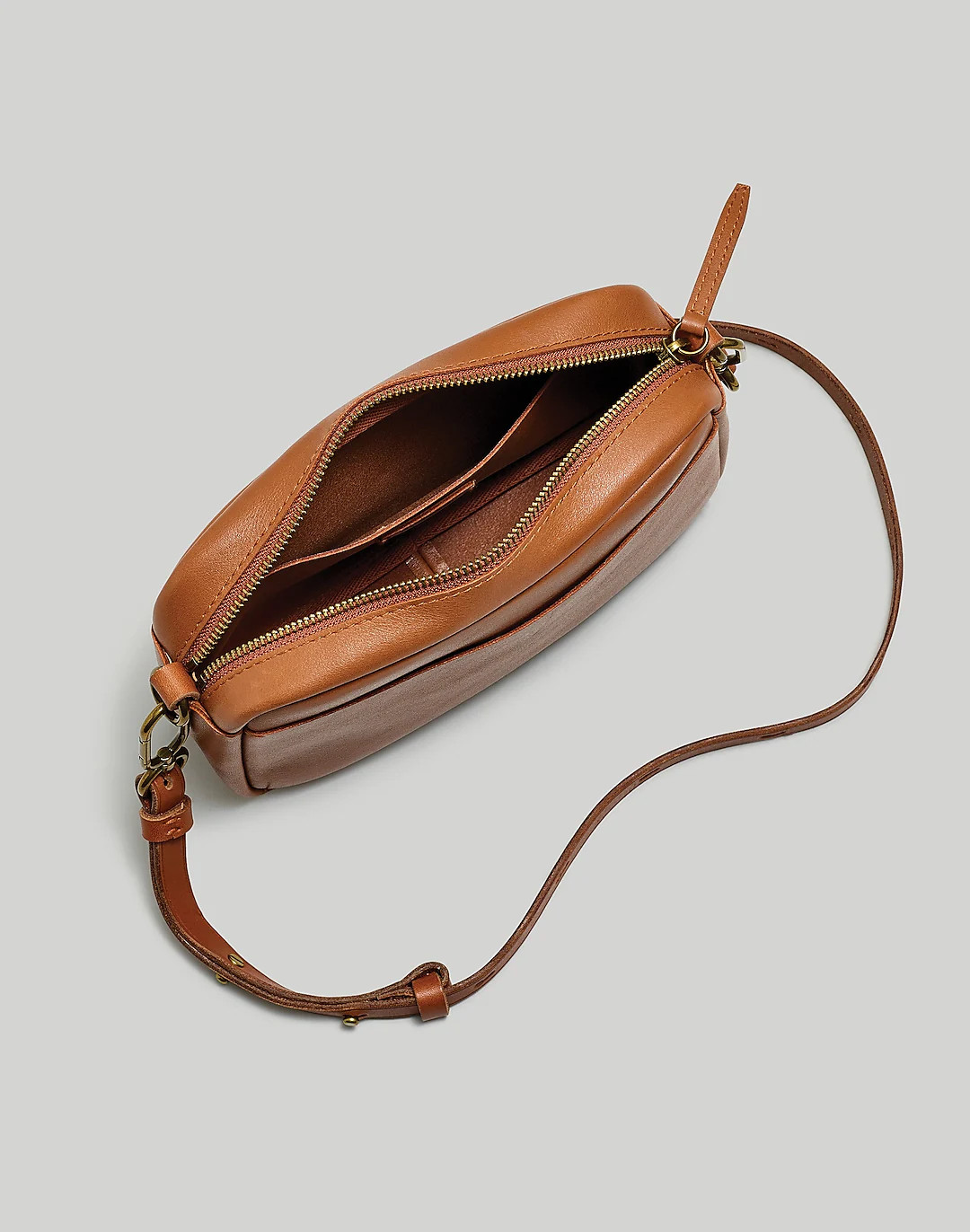 The Leather Carabiner Medium Crossbody Bag | Madewell
