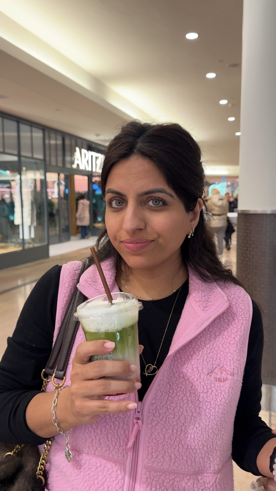 A lazy girl outfit but chic. Try this look with what you have in your closet and add a cute pink vest from Aritzia 

#LTKcanada #LTKwinter #LTKsale