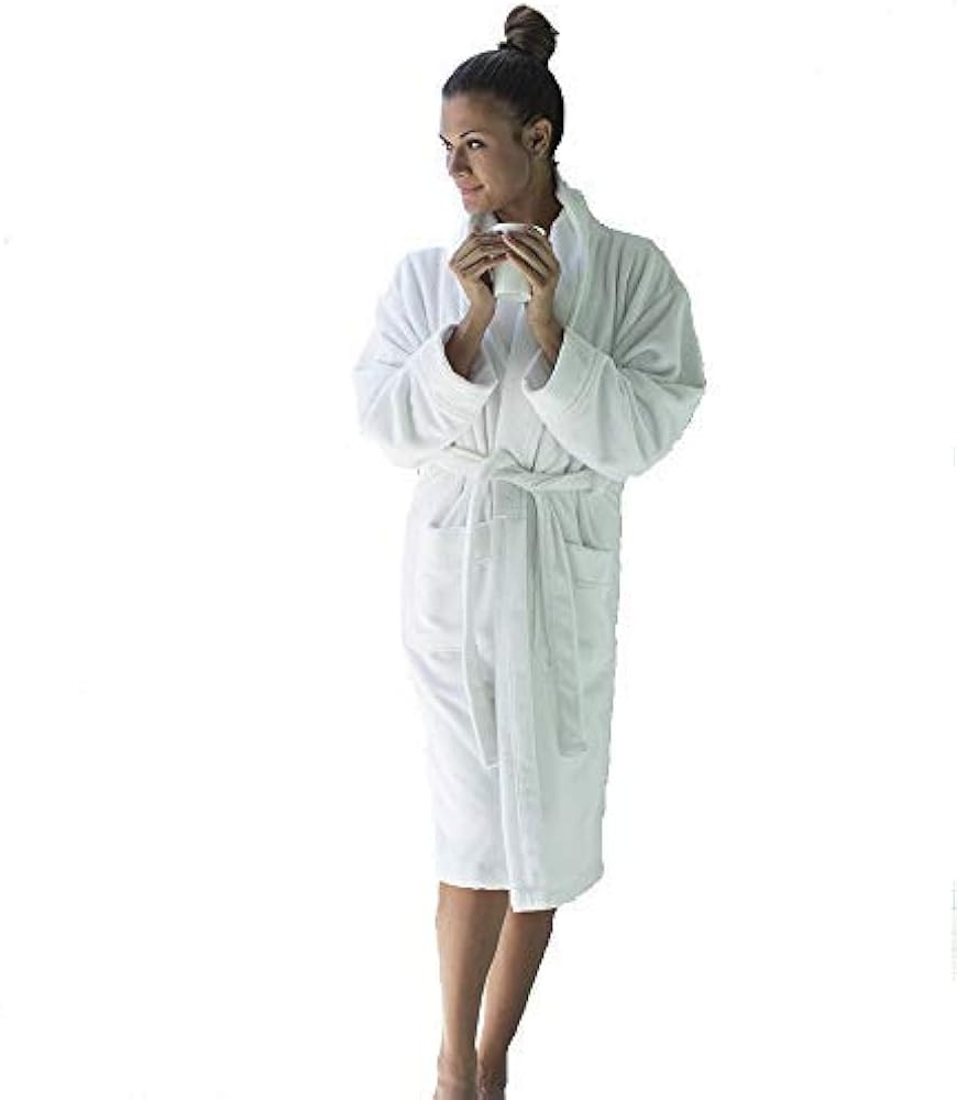Cariloha Ultra-Plush Bamboo Bathrobe - Luxuriously Soft and Comfortable - Wicks Moisture - Eco-fr... | Amazon (US)