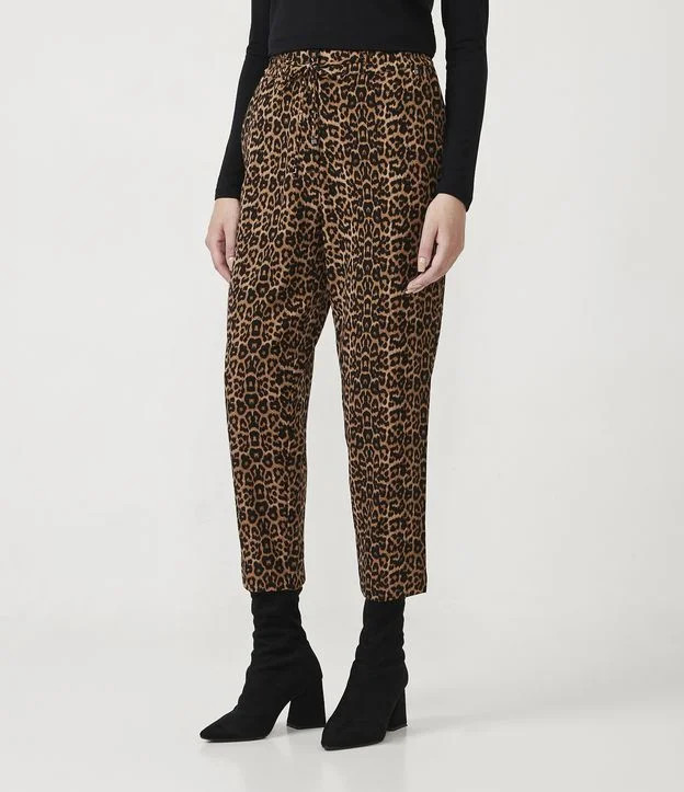 Calça Fluida com Estampa Animal Print Onça Preto | Renner (BR)
