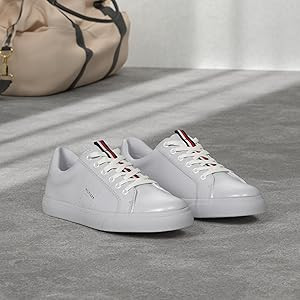 Tommy Hilfiger Women's Lamiss Sneaker | Amazon (US)