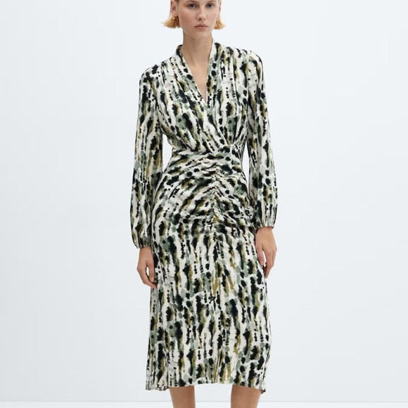 Printed dress with ruffled detail | Poshmark