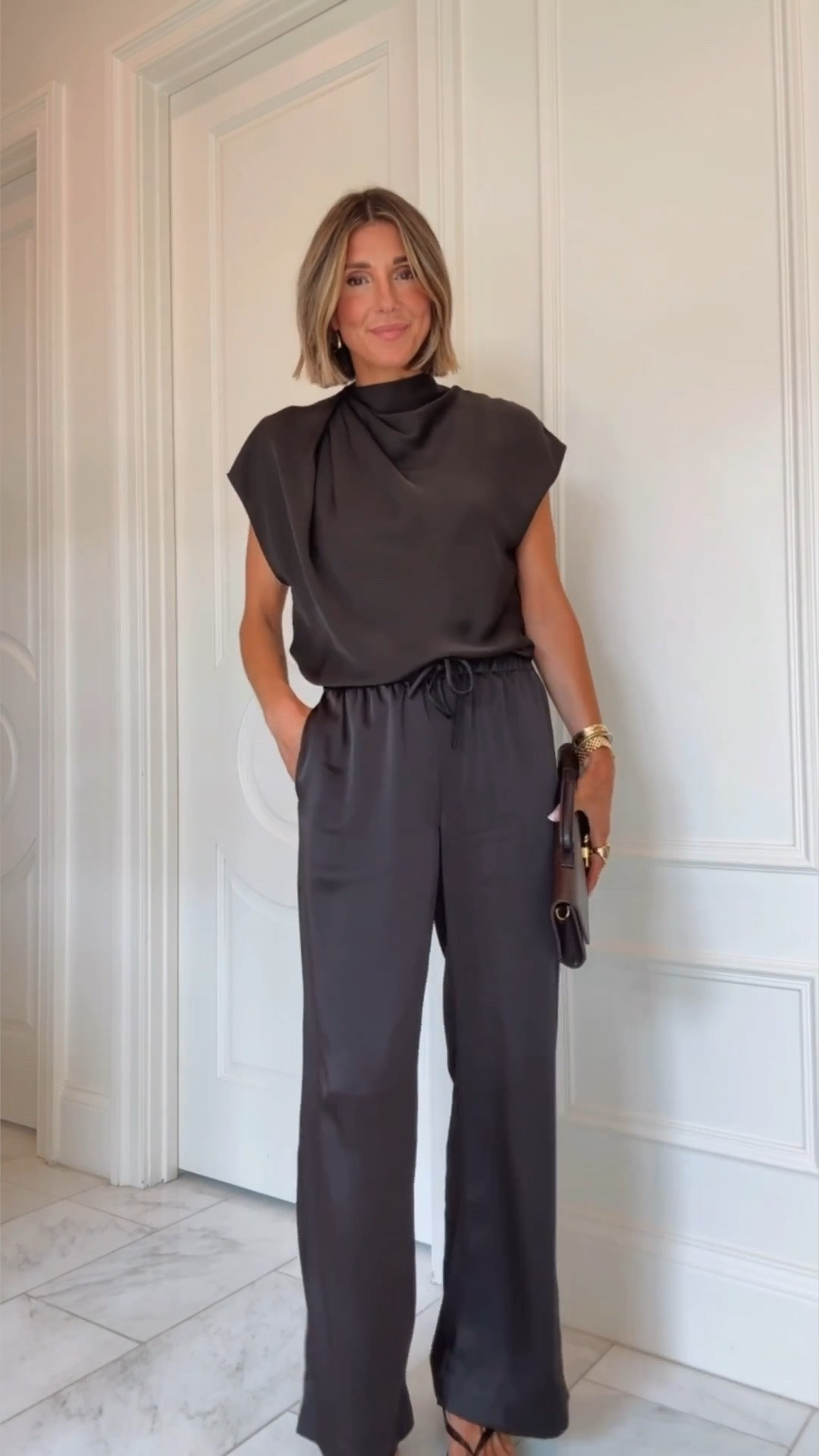 New fall at @Aritzia is so good! I'm wearing size small in all tops and jackets. Size small regular length in pants and they fit tts.

#LTKfall #LTKstyletip

#LTKWorkwear