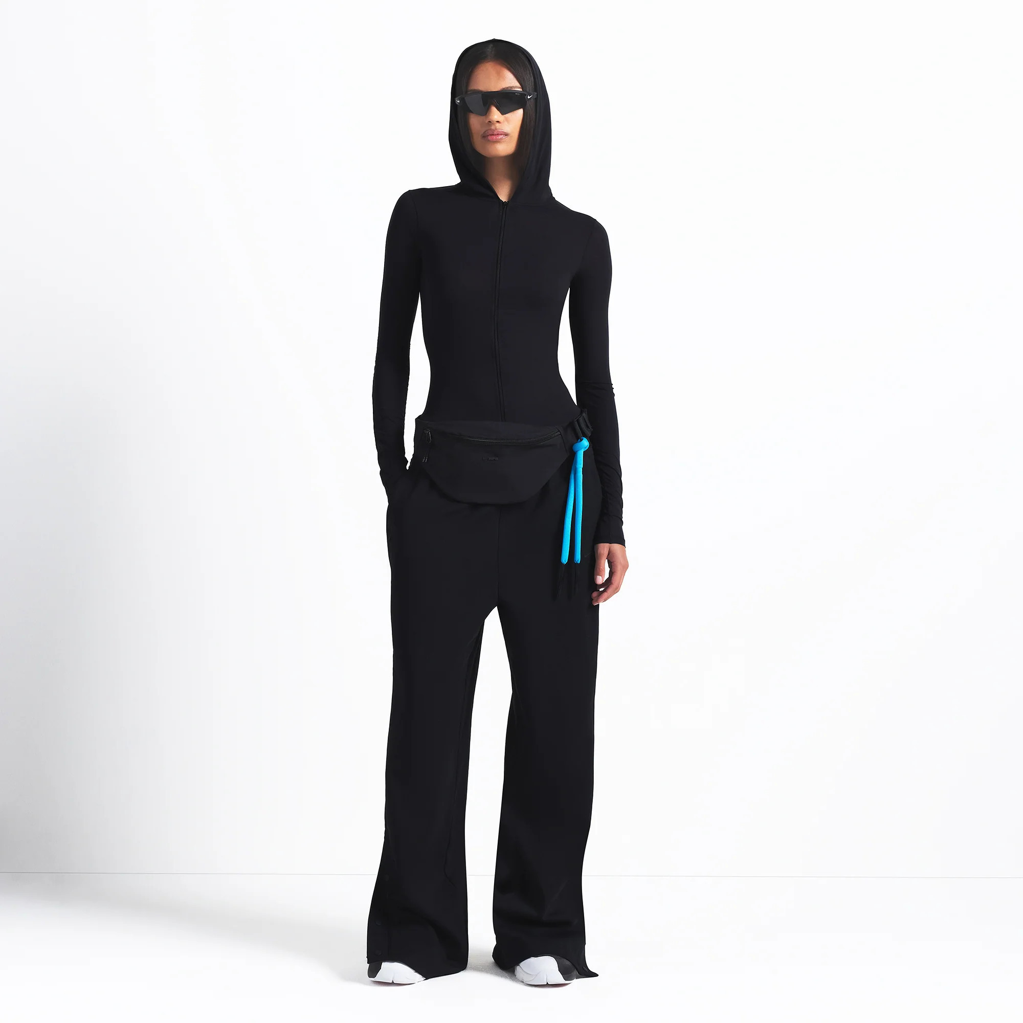 SKIMS Zip Up Hoodie | Black | XL | NikeSKIMS Weightless Layers | SKIMS (US)