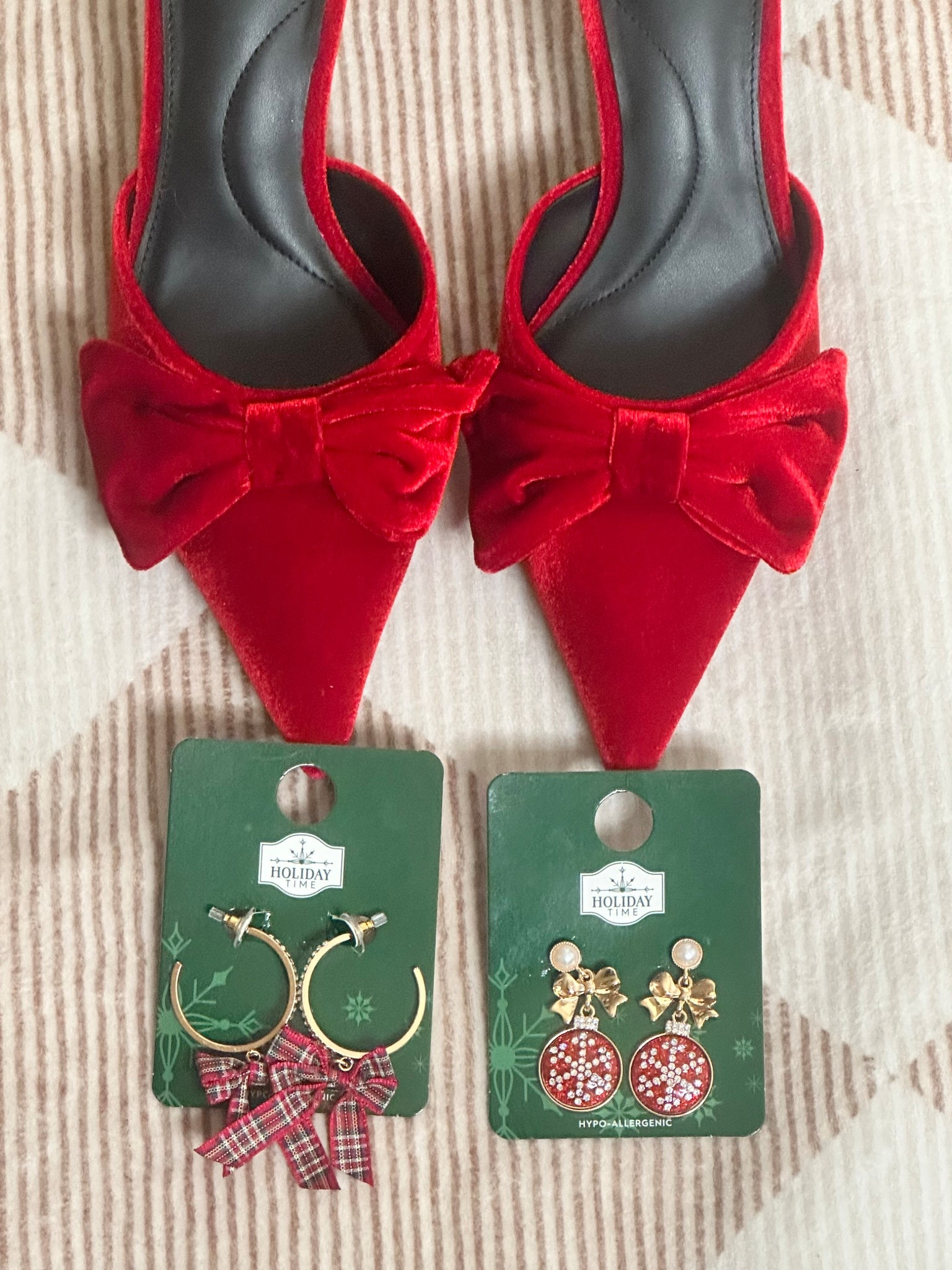 Which earring should I wear with these gorgeous kitten heel bow shoes & my velvet dress?

A) Plaid Bows or B) Christmas Ornaments 

I still can’t believe the earrings were all $5! So nice & have a decent weight to them. The shoes were under $30 & have been a viral choice for this holiday season. I got them in both the black & red 🙄. 


#shoeaddict #accessoryjunkie #fashionable #styleinspo #redshoes #bowshoes #redvelvetshoes #cuteshoes #plaidearrings ##snowflakeearrings #formalwear #styleover30 #styleover40 #fashionover30 #fashionover40 #walmartfinds #walmartmisthaves #walmartfashion #walmartstyle #ltkshoes #shoecrush #shoeinspo #kittenheel

#LTKSeasonal #LTKHoliday #LTKdayinmylife