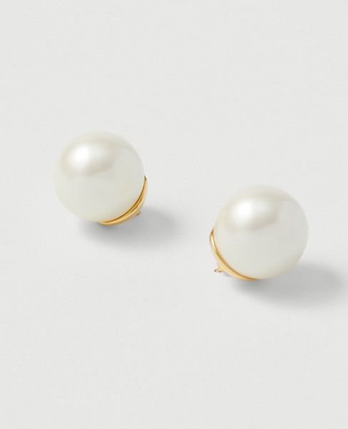 Oversized Pearlized Stud Earrings | Ann Taylor (US)