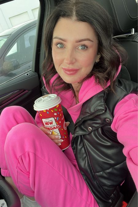 This sweatsuit is the coziest fit ever! 

#LTKover40 #LTKstyletip