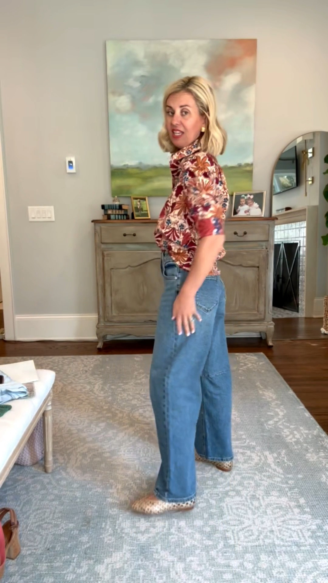 Top - small
Jeans - 26
Flats - 7.5 (sized 1/2 down) 

Codes:
Avara - mixandmatch15
Allie + Bess - Catherine20

#LTKOver40 #LTKSeasonal #LTKdayinmylife