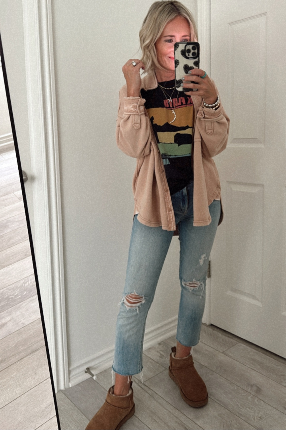 Fall outfit
Ugg ultra mini
Graphic tee
Light weight Shacket


#LTKstyletip #LTKover40 #LTKshoecrush