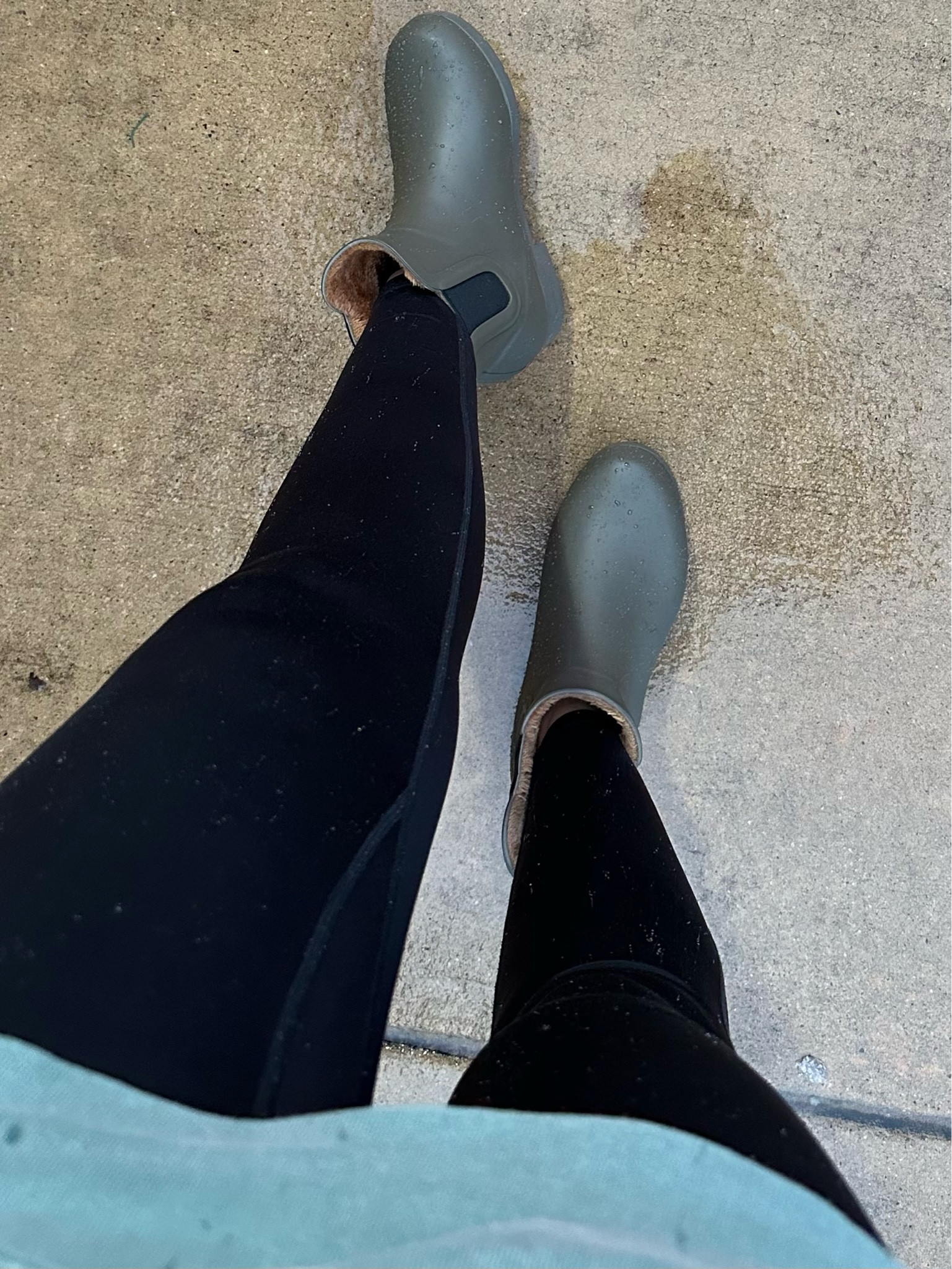 Super comfortable & stylish fur lined rain boots! ☔️

#LTKFindsUnder50 #LTKShoeCrush