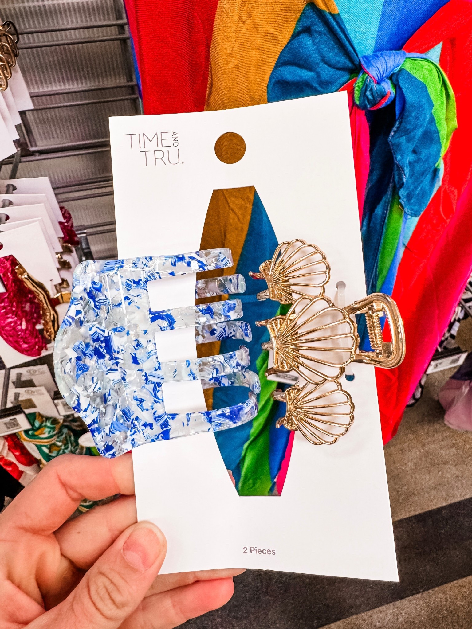 THE claw clips you need for summer 

#LTKTravel #LTKSeasonal #LTKBeauty