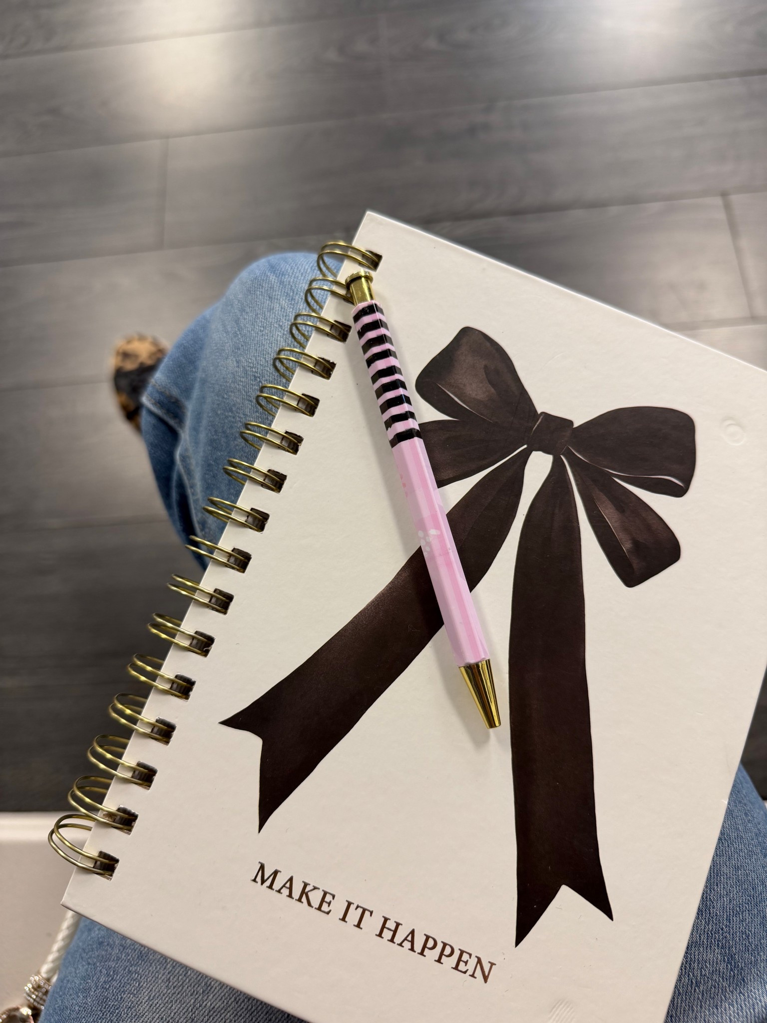 Work prep on the go

Notebook, denim, jeans, sneakers

#LTKPetite #LTKSaleAlert #LTKootd