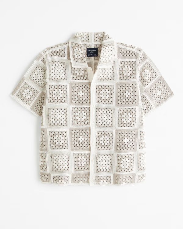 Men's Crochet-Style Pattern Button-Through Sweater Polo | Men's Tops | Abercrombie.com | Abercrombie & Fitch (UK)