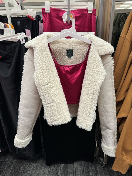 This Sherpa jacket and the silk tank make the best pair for the holiday season! Picture it with some straight leg jeans strolling looking at Christmas lights! Or wear with SPANX for a holiday party outfit

Holiday outfit 
Target

#LTKSeasonal #LTKHoliday #LTKstyletip