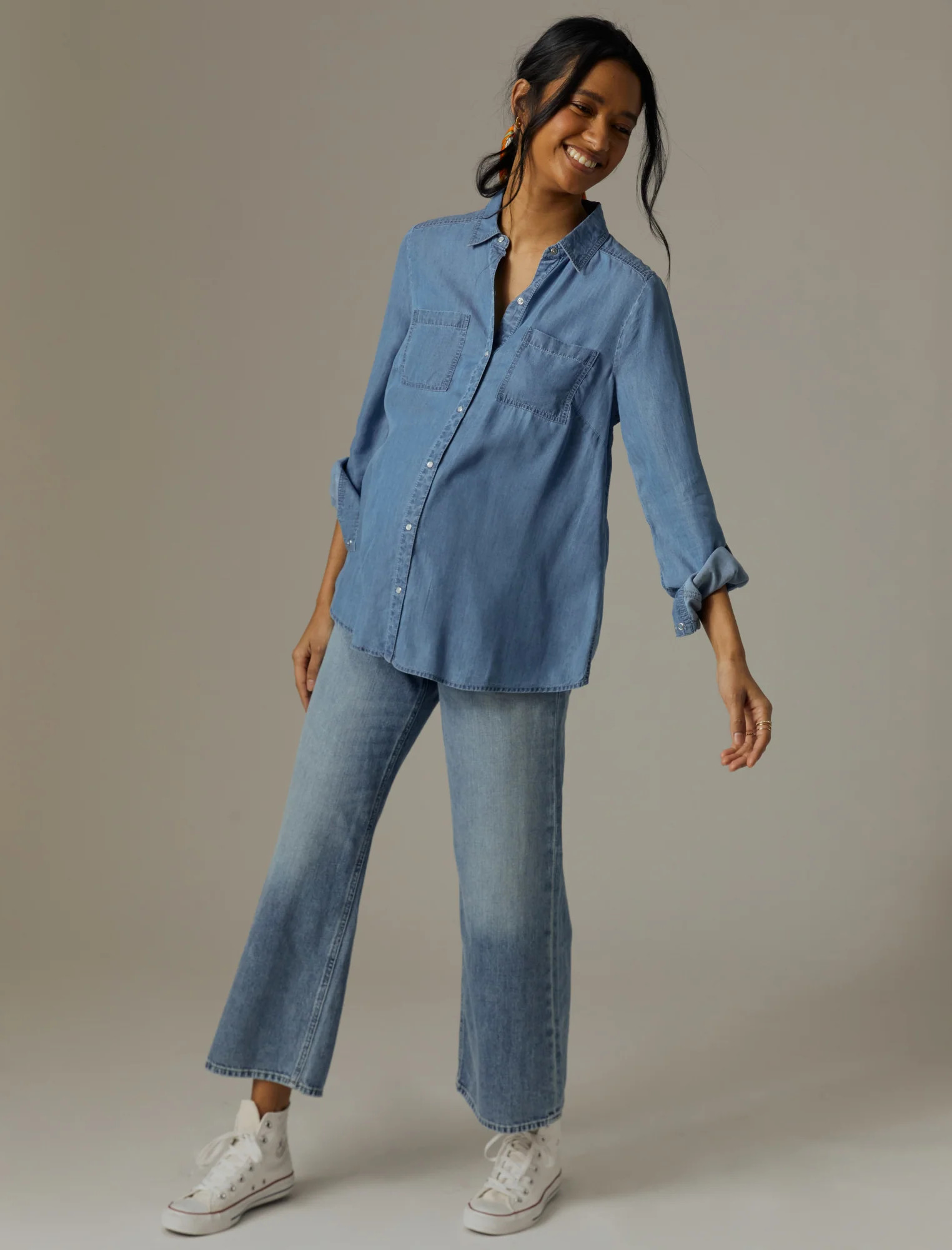 BB Dakota by Steve Madden Women's Chambray Button Down Maternity Shirt in Chambray Blue Size Small | A Pea In The Pod