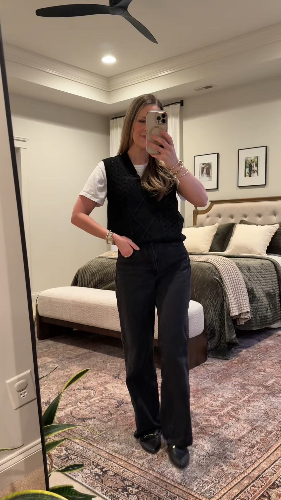 Another day, another Pinterest outfit recreation 🖤
This one is simple, classic, and totally wearable for real life:
• Amazon cable knit vest (S)
• Walmart tee
• Abercrombie high-rise loose jeans in black (25R)

Proof that capsule style doesn’t have to be complicated — just thoughtful pieces you actually want to wear.



#LTKWorkwear #LTKootd #LTKFindsUnder100