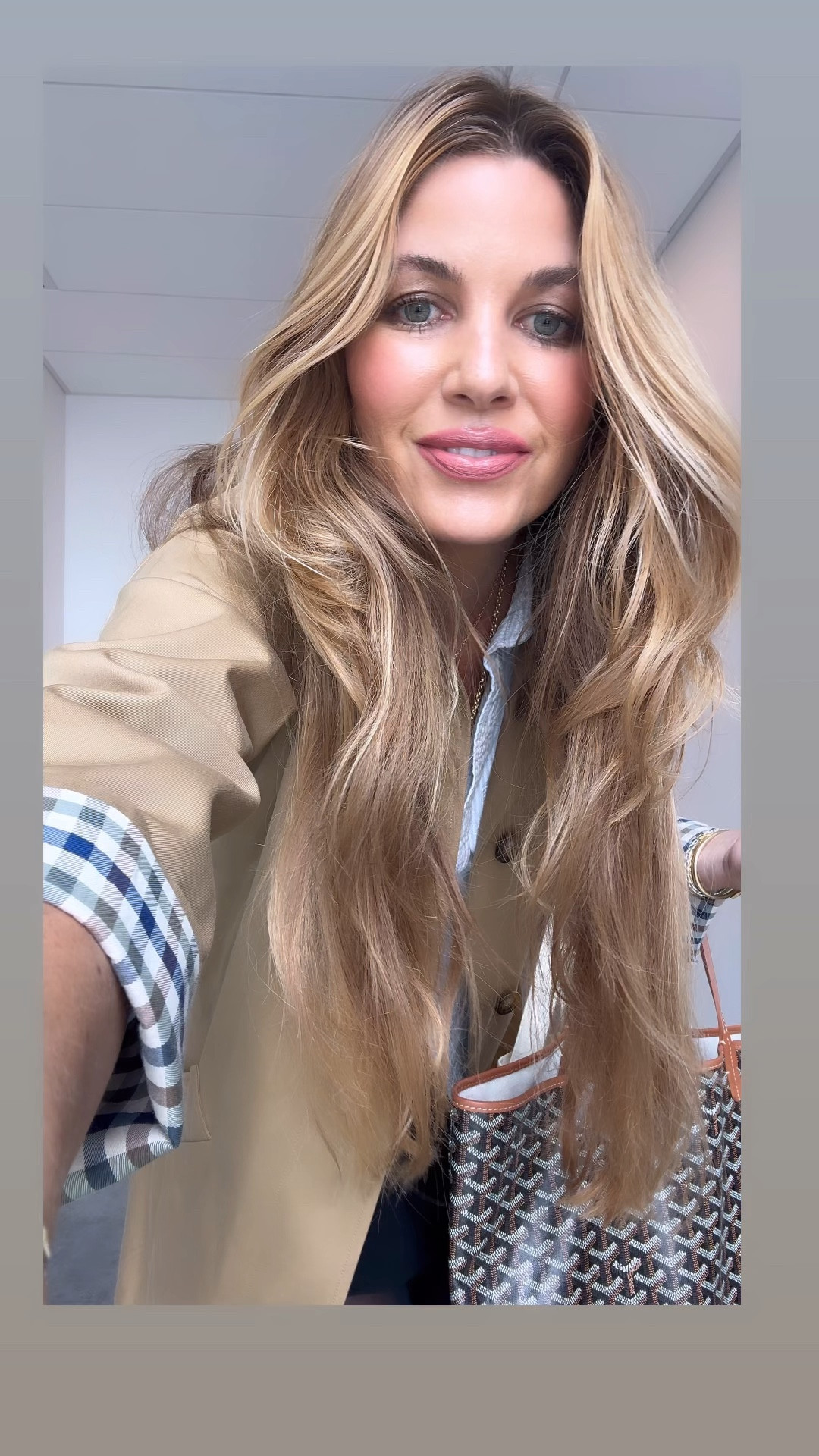 OOTD on campus 🧥 
Coat: size 4 (runs big)
Shirt: 8 
Lipliner: hot n spicy
Lip color: 503
Brows: cool brown 

#LTKVideo #LTKBeauty #LTKWorkwear