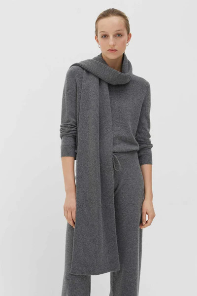 Grey Wool-Cashmere Ribbed Scarf | Chinti and Parker