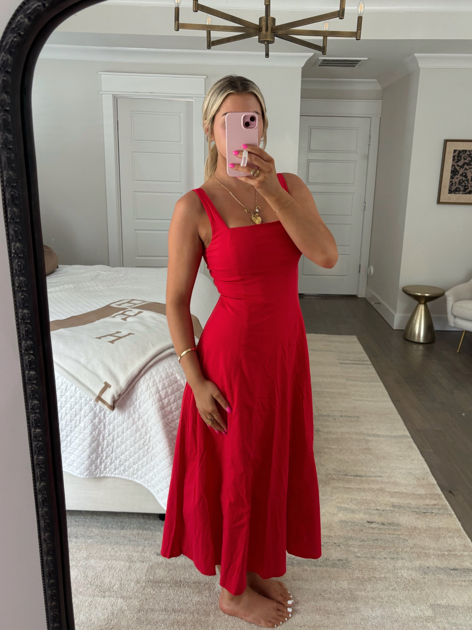 The perfect red dress! I’m wearing a medium!

#LTKSaleAlert #LTKxAF #LTKBacktoSchool