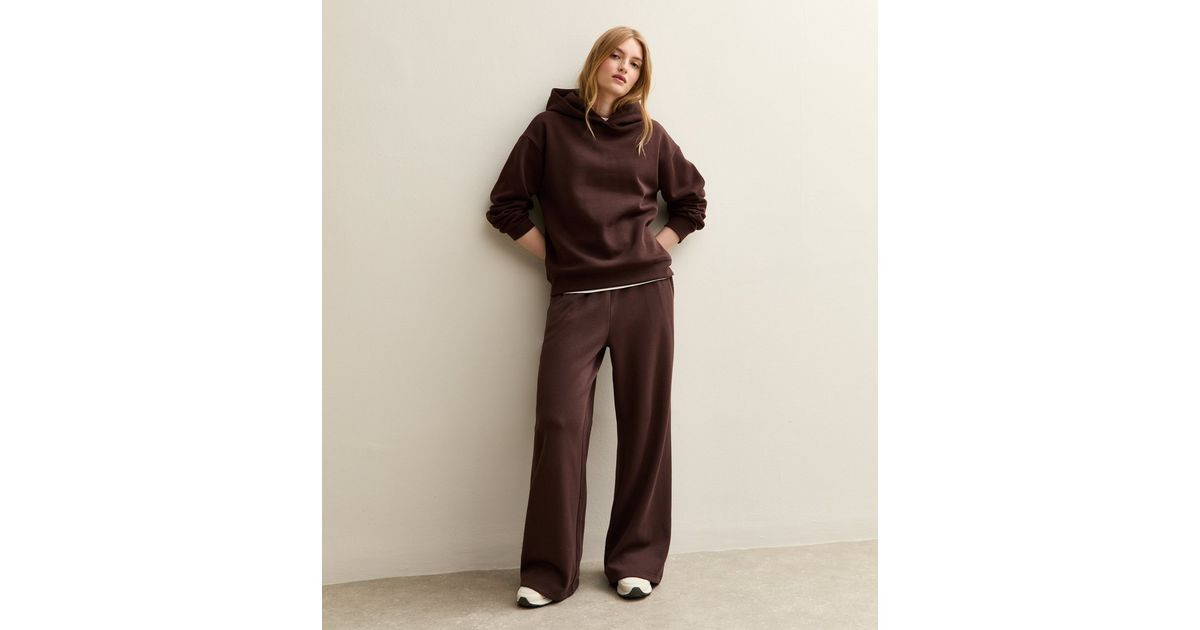 Dark Brown Elasticated Waist Wide Leg Joggers | New Look | New Look (UK)