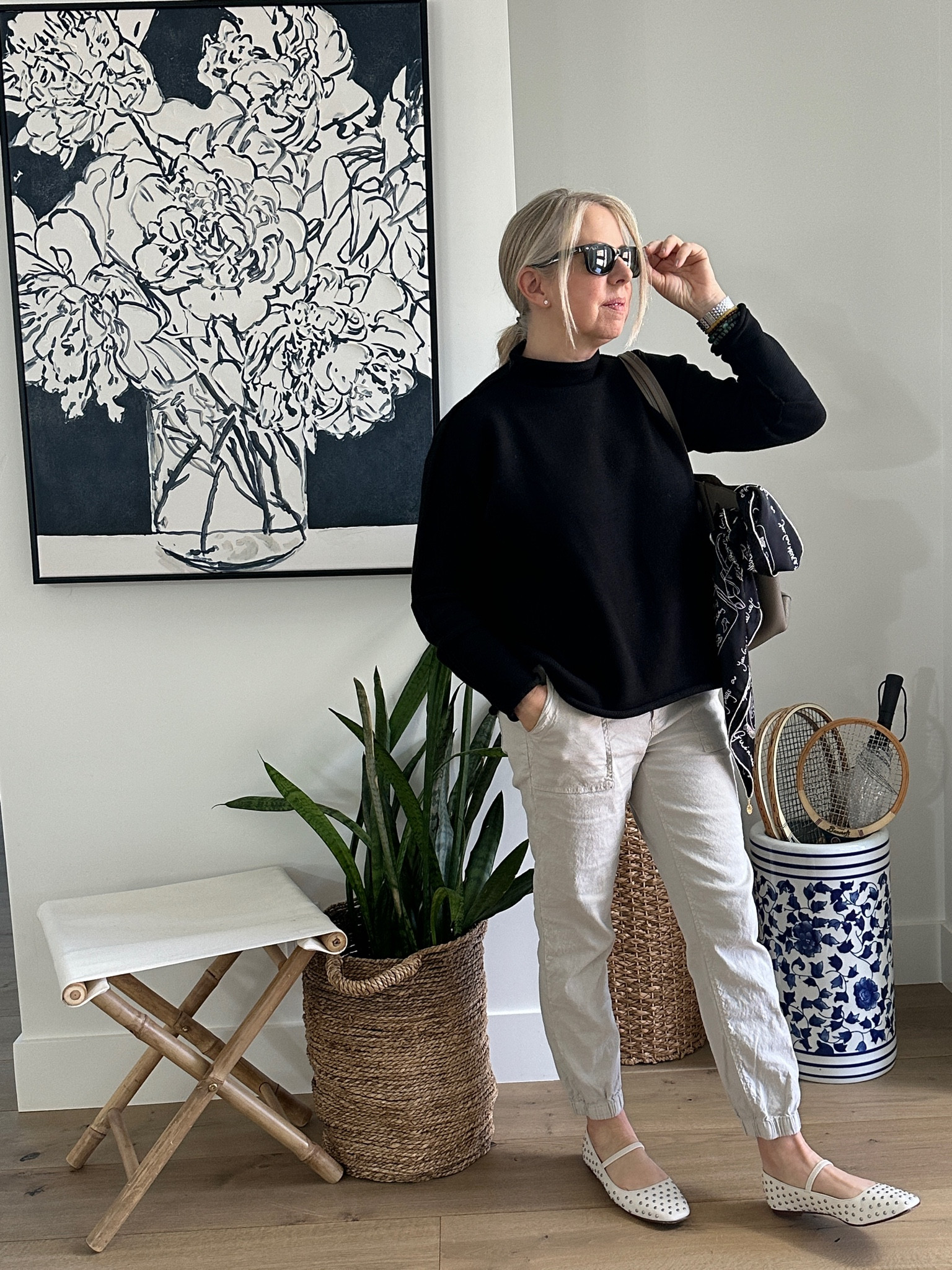 Leave it to @frankandeileen to elevate a track pant with linen and lovely details! I love this pant and wore it with ballet flats as well as sneakers this weekend. It’s the perfect travel pant- and my husband said I look cute in them… and he never comments on pants.  
The rolled neck Monterey cotton sweater in black was a perfect pairing piece. I love the weight of this sweater and the arm piping that makes it extra cute. I will be wearing this sweater for years! 
So nice it is made in California of Italian cotton.  I LOVE that. 

#FrankandEileenPartner #WearLoveRepeat

#LTKTravel #LTKStyleTip