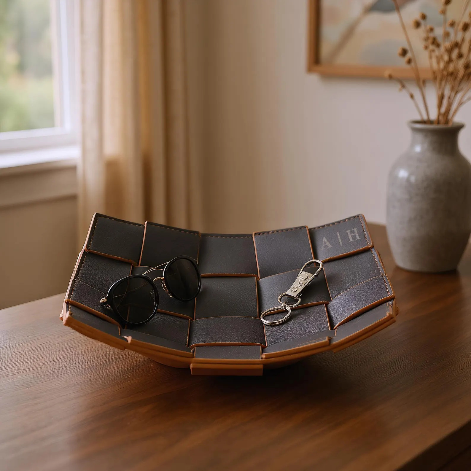 Modern Leather Valet Tray – Engraved Monogram Organizer, Groomsman Gift, Personalized Home Deco... | Etsy (Global)