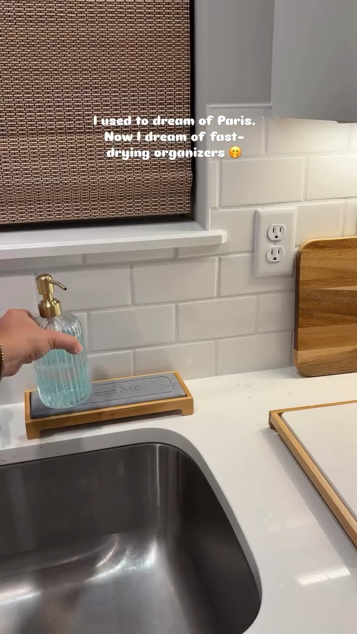 My younger self would be shook.. dare I say, SHOOKETH 🤪 but this drying mat and sink caddy just changed my life 🧼✨

No more soggy messes. No more clutter. Just pure, grown-up bliss.

🧽 Fast-drying
🧴 Fits soaps + brushes
💧 Looks WAY better than a soggy towel

💬 Comment “link” and I’ll DM you where to grab 

Home | organization | kitchen must have | cleaning | aesthetic