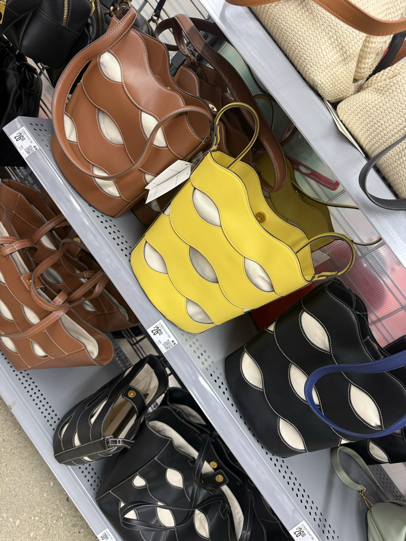 Love these bucket bags that look so much more expensive than they are from Walmart!


Walmart spring bag 