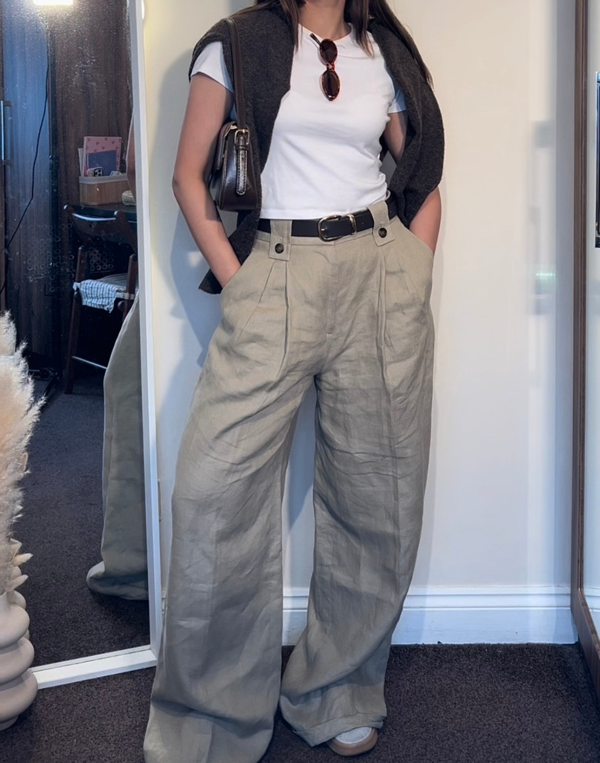 My absolute favourite linen trousers from Reiss! Can literally pair with a basic outfit and it’ll still look elevated 🤭

#LTKspring #LTKuk #LTKmodest