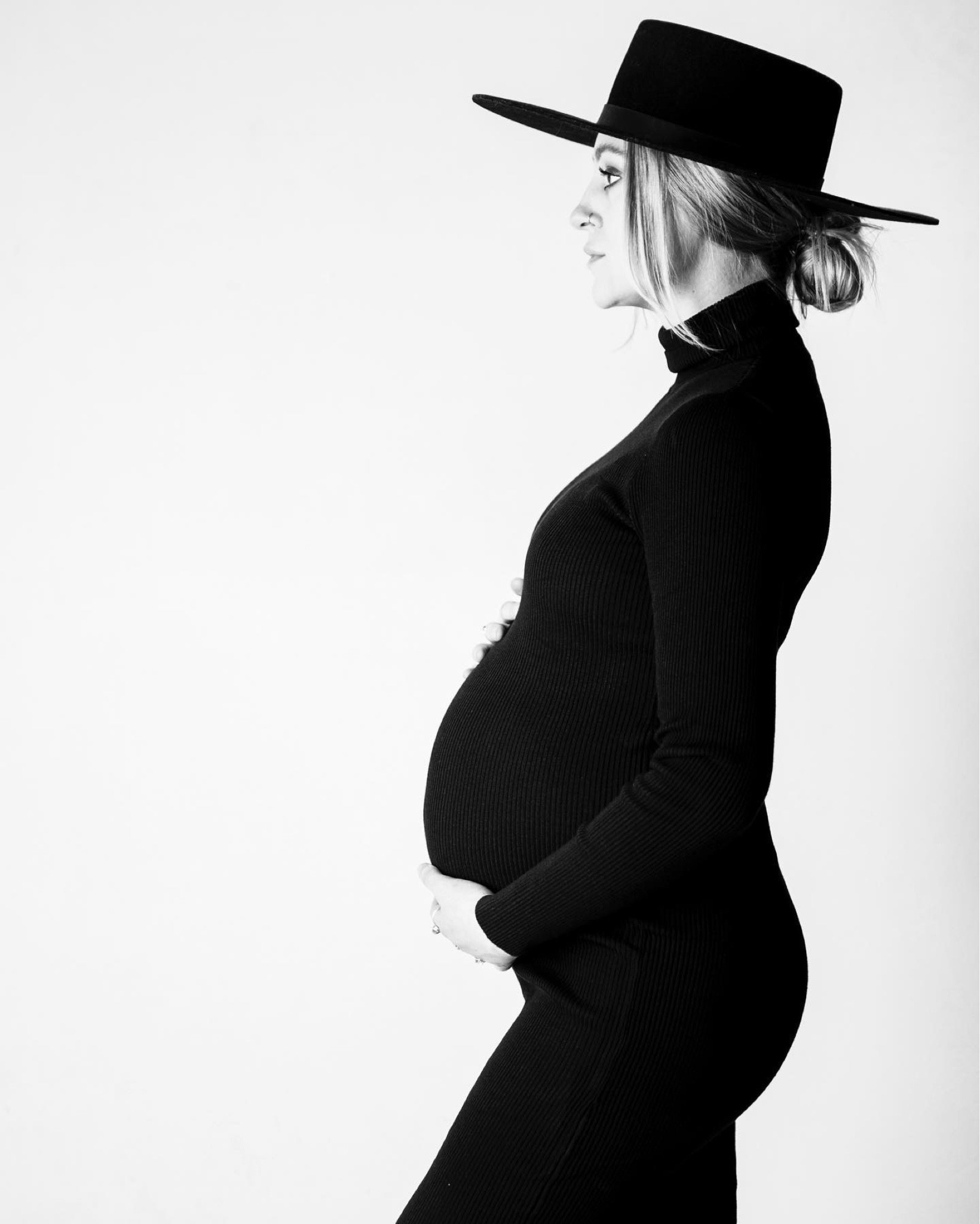 Classy in Black 🖤

#maternityshoot #maternitydress #styledphotography

#LTKFindsUnder50 #LTKBump #LTKBaby