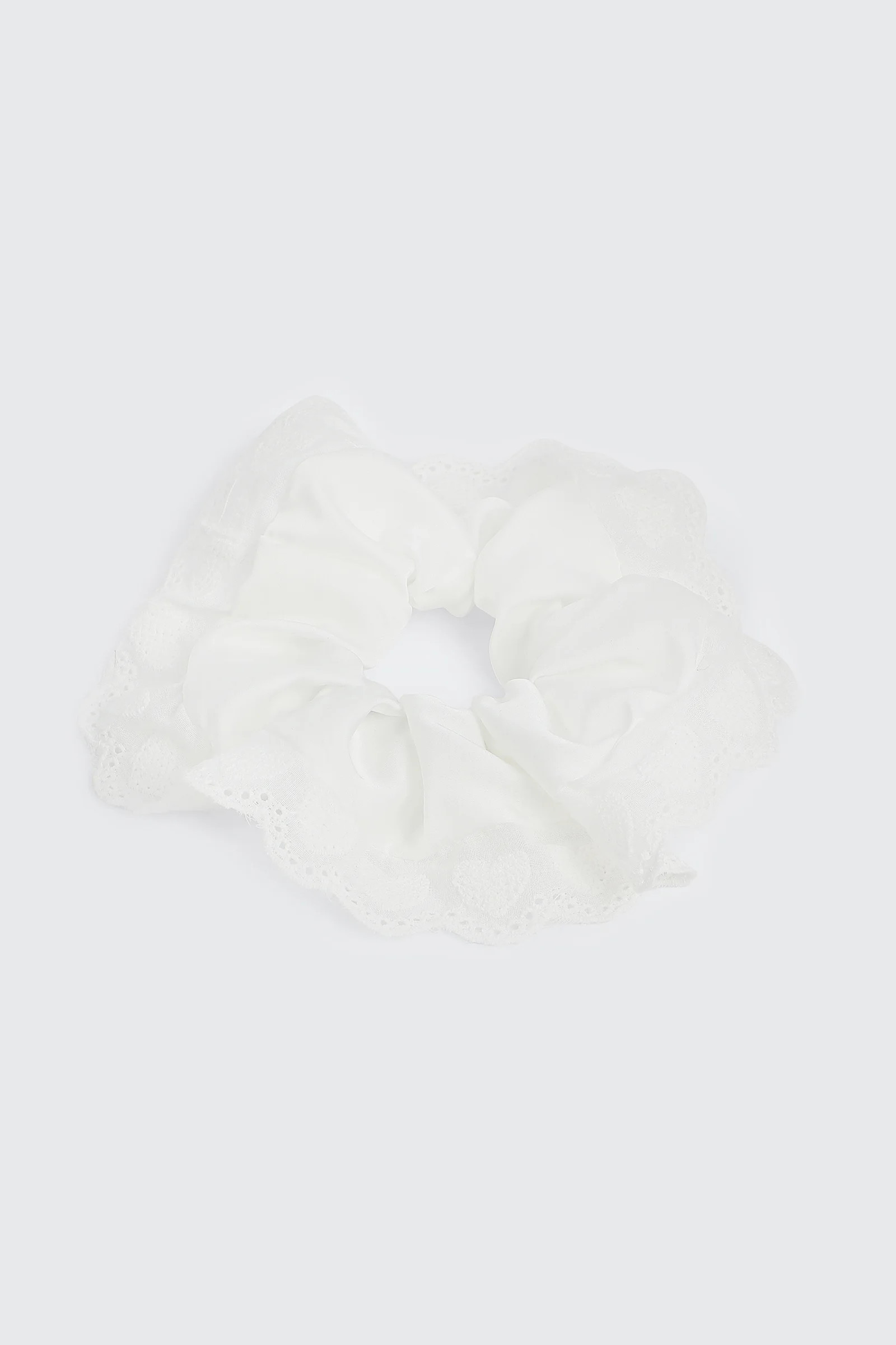 Heart Eyelet Scrunchie | Ardene